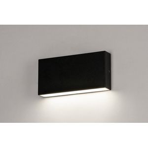 Rechthoekige en platte led wandlamp in het zwart