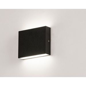 Vierkante en platte led wandlamp in het zwart voor binnen, buiten en badkamer