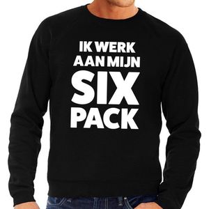 Ik werk aan mijn SIX Pack tekst sweater zwart heren - heren trui Ik werk aan mijn SIX Pack
