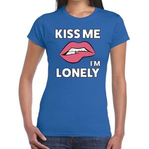 Kiss me I am Lonely t-shirt blauw dames - feest shirts dames XS