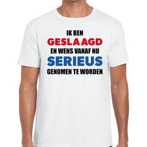 Ik ben geslaagd en wens vanaf nu seri genomen te worden t-shirt wit heren - geslaagd kleding