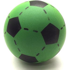 4x Foam softbal voetbal groen 20 cm - Zachte speelgoed voetballen 4 stuks
