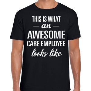 Awesome care employee cadeau t-shirt zwart voor heren - waardering shirtjes - zorgpersoneel t-shirt
