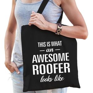 Awesome roofer / geweldige dakdekker cadeau katoenen tas zwart voor dames - kado tas /  beroepen / tasje / shopper