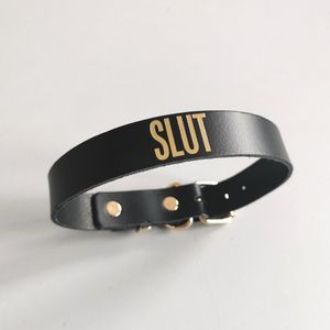 PROVOCATEUR - Leren BDSM Halsband met tekst ""Slut"" - collar - BDSM collar - bondage halsband voor sub - slaven halsband - sexy cadeau - kinky halsband - voor vrouwen - echt leer zwart met goud