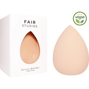 Premium Beauty Blender - Make Up Spons - Latexvrij - Voor Foundation, Blush & Primer - Speciaal Aero-Memory Foam - FAIR STUDIOS - Make Up Sponge - Beautyblender - Nude