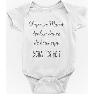 Passie voor stickers Baby rompertje: Papa en Mama denken dat ze de baas zijn, schattig he  98/104