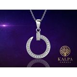 Yolora Dames Ketting met Ronde Hanger - Kalpa Camaka Kristallen - Zilverkleurig - 18K Wit Verguld - Vrouwen Collier Zilver - Sieraden - Halsketting - Luxe Giftbox - Geschenkdoos - Cadeau doos - Geschenkverpakking - Mooie Cadeauverpakking