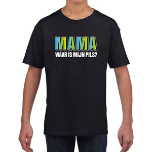 Mama waar is mijn pils tekst zwart t-shirt blauwe groene letters voor jongens en meisjes 110 116