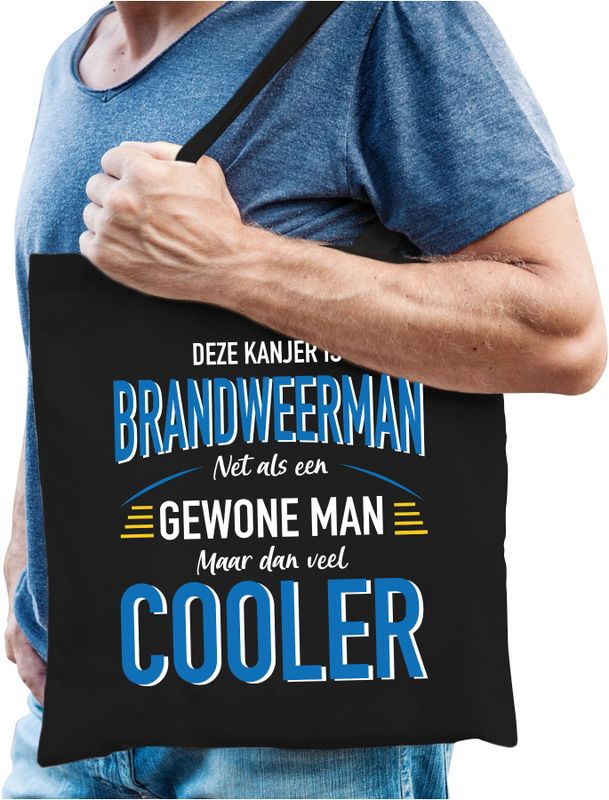Deze kanjer is Brandweerman cadeau tasje zwart voor heren - Feest Boodschappentassen