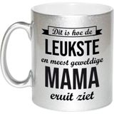 Leukste en meest geweldige mama cadeau mok / beker zilverglanzend 330 ml