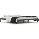 vidaXL - Bedframe - massief - grenenhout - grijs - 200x200 - cm