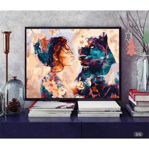 Painting Expert® Schilderen op nummer Volwassenen - Schilderen op nummer Kinderen - Vrouw met Luipaard - 40x50cm - Exclusief Lijst (24 kleurtjes)