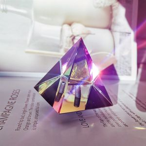 Egyptische Piramiden Rainbow Kleurrijke Crystal Piramide Prisma Voor Ambachten Foto