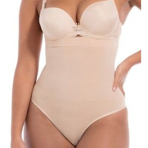 MAGIC Bodyfashion high waist string Comfort met bamboe lichtbeige