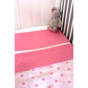 Roze Hoeslaken met Zijden Hoofdeinde - Afmeting 40x80cm - 70% Katoen 30% Zijde - Voorkomt Nachtelijk Schuren, Kale Plekken, Haaruitval en Klitten - Hypoallergeen & Isolerend - Vocht- & Temperatuurregulerend - Silky Sleep Baby Beddengoed