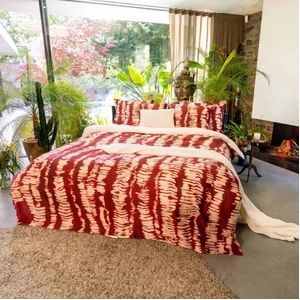 Kayori - Chikuma - Dekbedovertrek - Rood - Satijn - 240/200-220