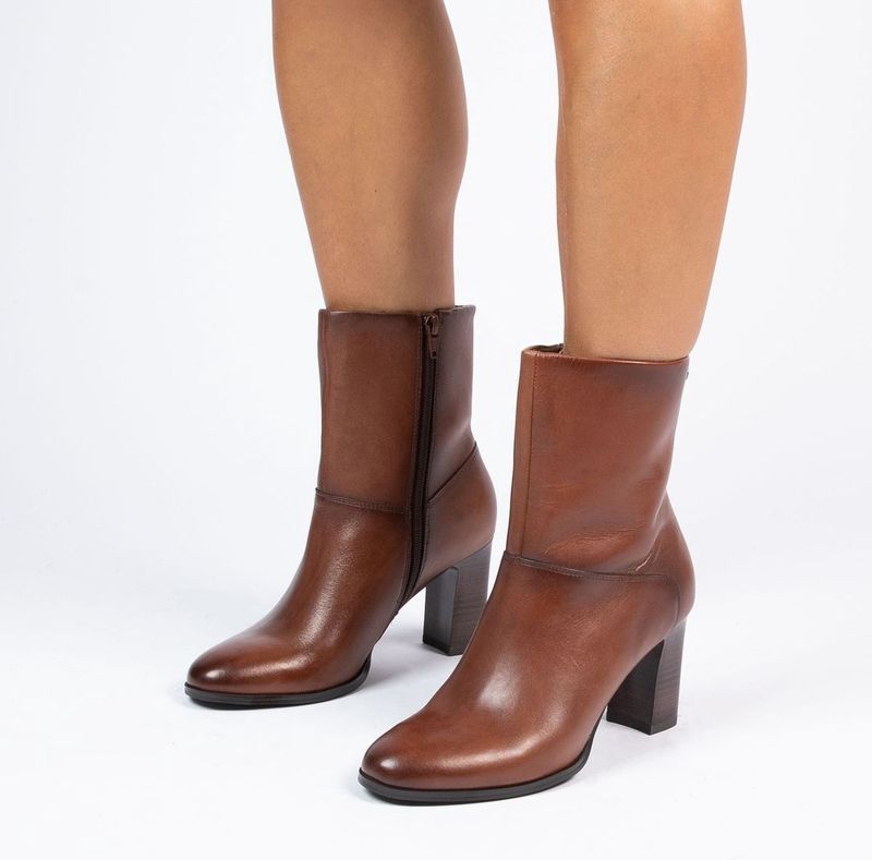 Manfield - Enkellaarsjes - Bruin - Leer - Hak 8 cm