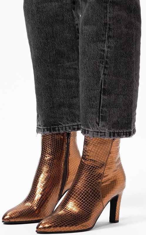 Manfield Leren Enkellaarzen met Slangenprint Brons