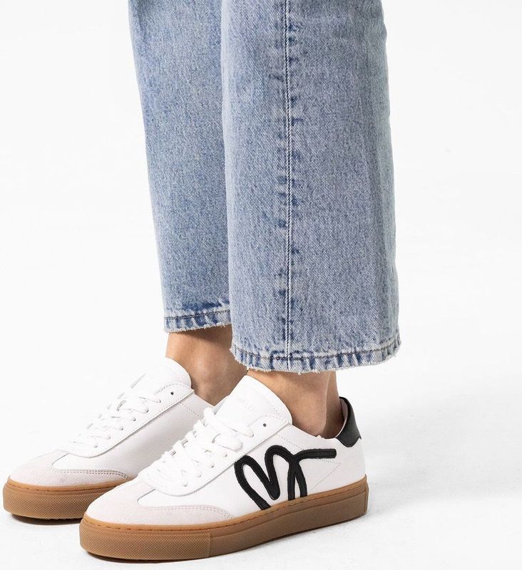 Manfield - Sneakers - Wit - Leer - Zwarte Details