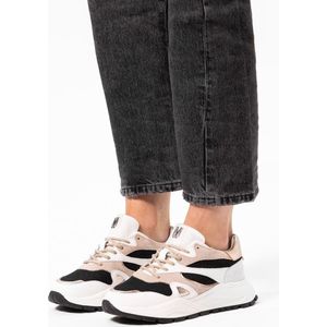 Beige sneakers met mesh en suède details