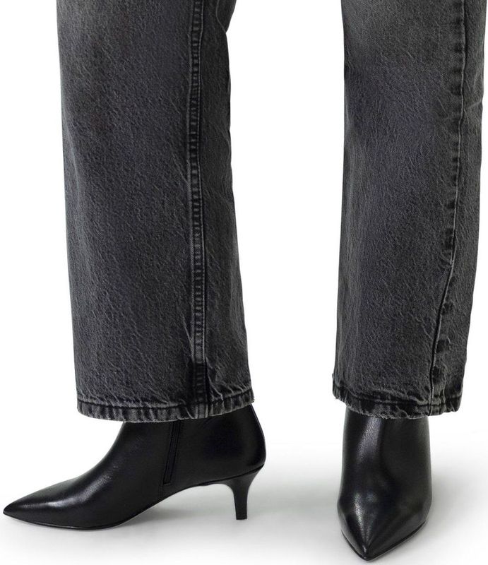 Manfield - Dames - Zwarte leren enkellaarsjes met hak