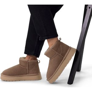 Manfield - Beige Snowboots - Suède - Plateauzool - Imitatiebont Voering