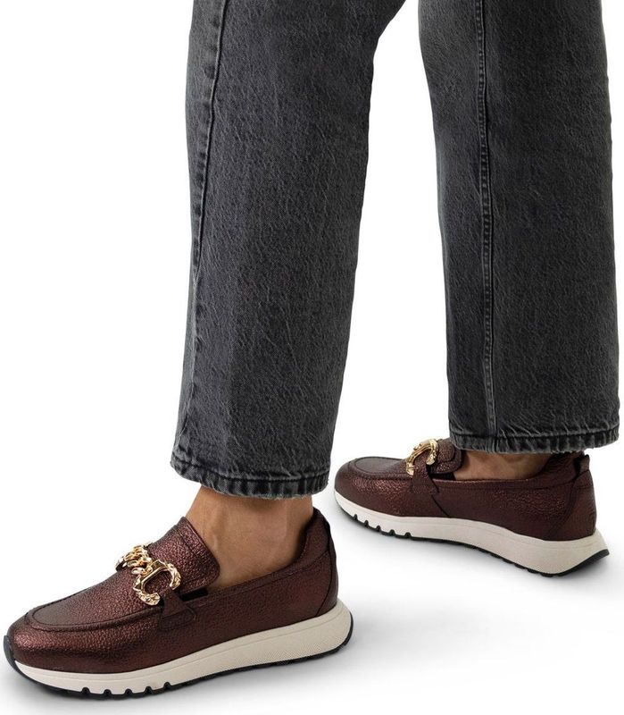 Manfield - Bronzen Leren Loafers - Goudkleurige Chain - Zool 3 cm