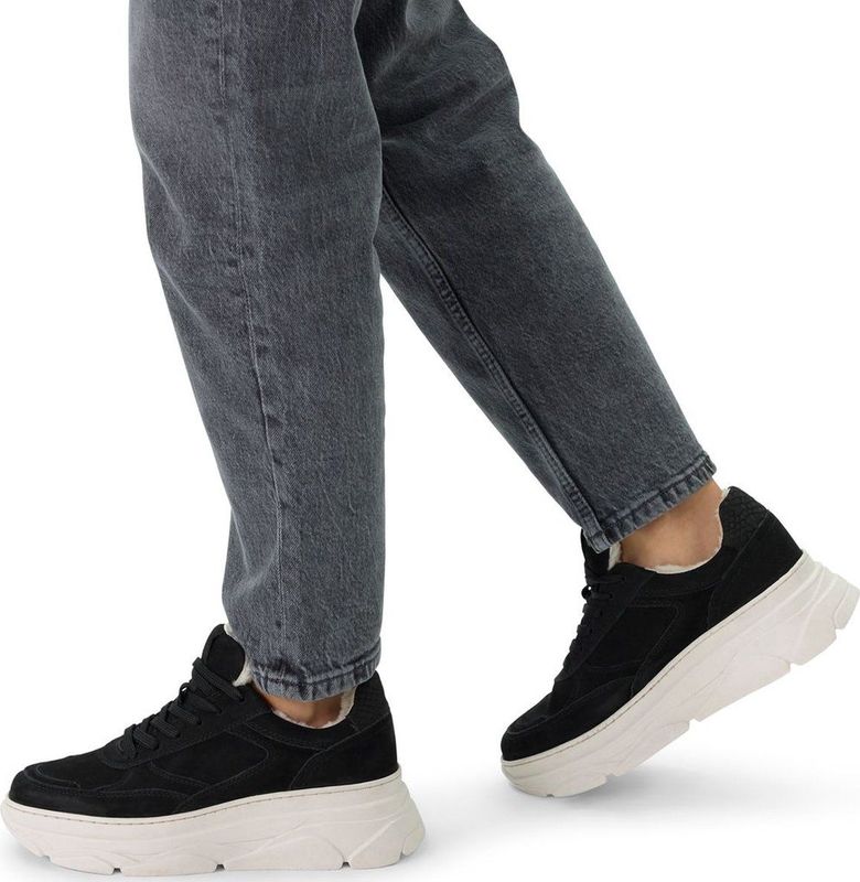 Manfield - Dames - Zwarte Nubuck Sneakers - Chunky Zool - Uitneembaar Voetbed