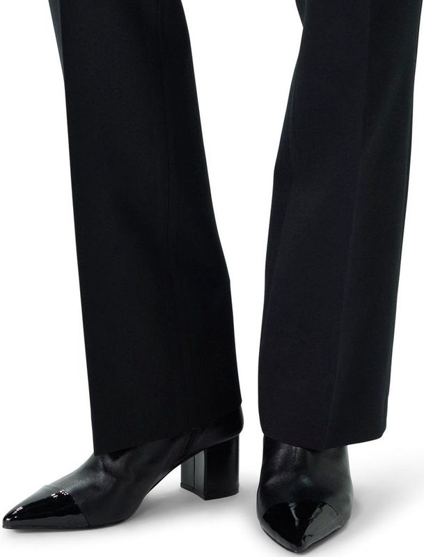 Manfield - Dames - Zwarte leren enkellaarsjes met hak