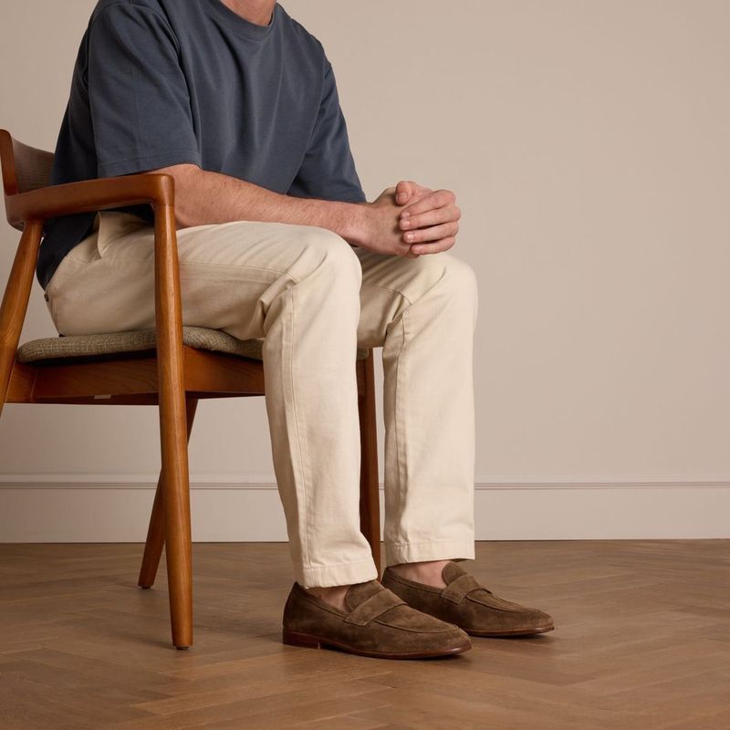 Manfield - Taupe Suède Loafers - Instapmodel - Heren Schoenen - Beige