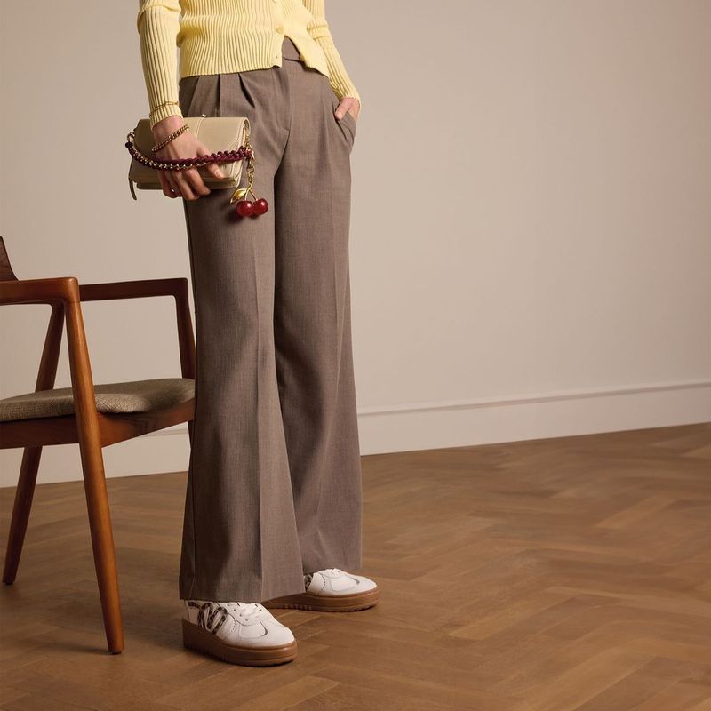 Manfield - Dames - Witte Leren Sneakers - Leopard Details - Dikke Zool 4 cm