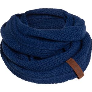 Knit Factory Coco Gebreide Colsjaal - Ronde Sjaal - Nekwarmer - Wollen Sjaal - Donkerblauwe Colsjaal - Dames sjaal - Heren sjaal - Unisex - Kings Blue - One Size