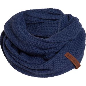 Knit Factory Coco Gebreide Colsjaal - Ronde Sjaal - Nekwarmer - Wollen Sjaal - Donkerblauwe Colsjaal - Dames sjaal - Heren sjaal - Unisex - Capri - One Size