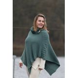 Nicky - Poncho - Stone Green - Gebreid - Ruime Opstaande Kraag