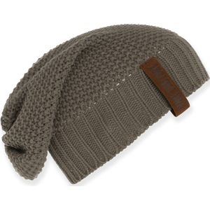 Knit Factory Coco Gebreide Muts Heren & Dames - Sloppy Beanie hat - Cappuccino - Warme bruine Wintermuts - Unisex - One Size