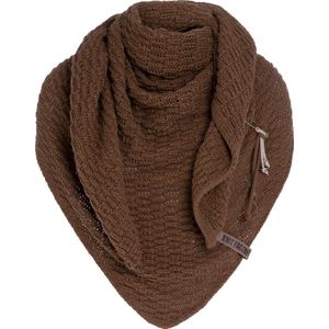 Knit Factory Jaida Gebreide Omslagdoek - Driehoek Sjaal Dames - Dames sjaal - Wintersjaal - Stola - Wollen sjaal - Bruine sjaal - Tobacco - 190x85 cm - Inclusief siersluiting