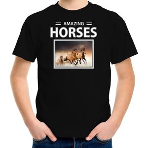 Dieren foto t-shirt Bruin paard - zwart - kinderen - amazing horses - cadeau shirt Bruine paarden liefhebber - kinderkleding / kleding 122/128
