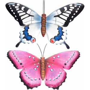 Set van 2x stuks tuindecoratie muur/wand/schutting vlinders van metaal in blauw en roze tinten 48 x 30 cm