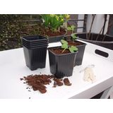 28x stuks Kunststof kweekpotjes/stekpotjes 9 x 9,5 cm - Kweekbak accessoires - Turfpotjes moestuin artikelen