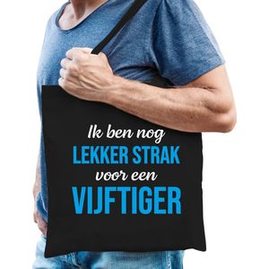 Ik ben nog lekker strak voor een vijftiger cadeau tas zwart voor heren - 50 jaar verjaardag kado tas / shopper / Abraham