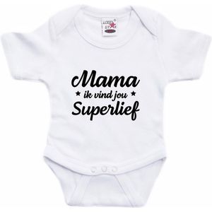 Bellatio Decorations - Rompertje - Wit - Mama Superlief Tekst - 68