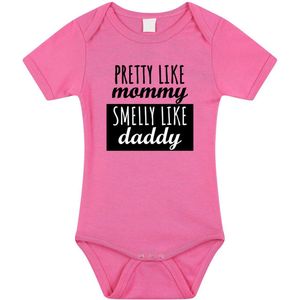 Bellatio Decorations - Rompertje - Roze - 100% Katoen - Tekst Pretty Like Mommy Smelly Like Daddy