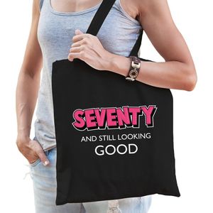 Seventy and still looking good verjaardag cadeau tas zwart voor dames - Verjaardag / cadeau tas - Feest Boodschappentassen