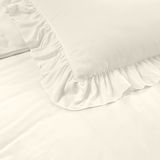 Sleeptime - Ruffles - Dekbedovertrek - Creme - 240x220 cm + 2 Kussenslopen 60x70 cm