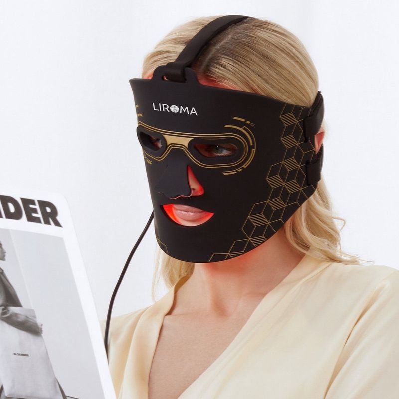 LIROMA® - Red Light Therapy Gezichtsmasker - 7 Kleuren - Timer - Collageen masker - Led Masker - Infraroodtherapie - Rood licht therapie - Infraroodlamp - Infrarood Masker - Acne Patch - Face Mask Skincare - Lichttherapie - Moederdag