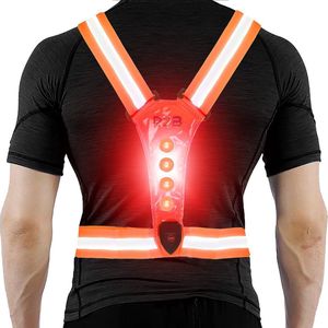 Hardloopvest met Verlichting aan voor- en achterkant - Oranje - Inclusief USB-C kabel