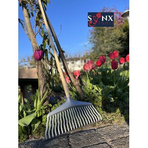 Synx Tools Gazonhark bladhark kunststof 21 tanden met steel 150cm - Bladhark - Grijs / zwart - Harken - grashark - Tuinhark - Lange steel