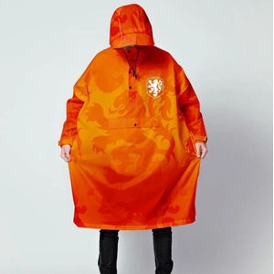 KNVB - Poncho - Oranje - Gemaakt van Gerecycled Polyester - 100% Waterdicht