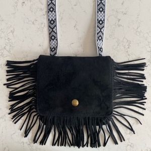 Little Beauties - boho fringe tasje - kinderaccessoire - suede - kindermusthave - zwart